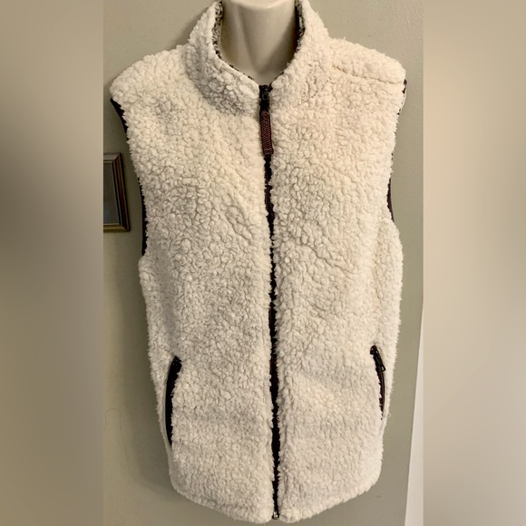 Urban Outfitters Jackets & Blazers - TRUE GRIT Sherpa Cream White zipper front Vest Women’s L Large Urban Outfitters